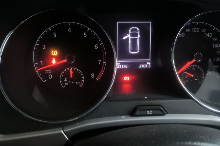 大众 2018款 途安L 1.6L 手动风尚版中控内饰15