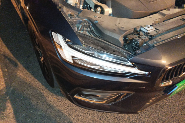 沃尔沃S60 2024款 B4 智逸豪华版车身外观8