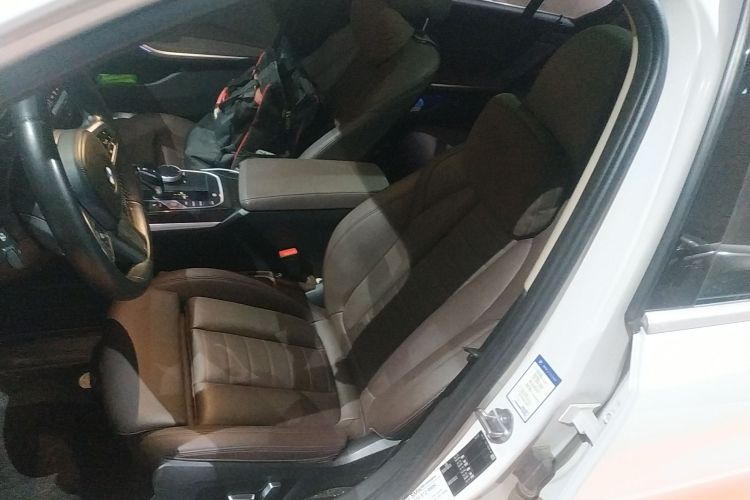 宝马3系 2020款 改款 325Li M运动套装中控内饰19