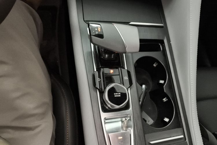 长安CS75 PLUS 2023款 第二代 1.5T 自动精英型中控内饰18