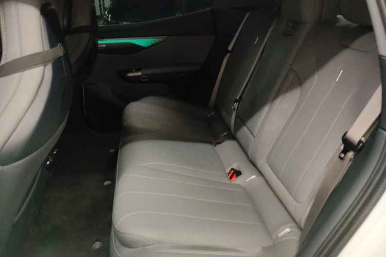 领克07 2024款 EM-P 126长续航 Ultra中控内饰7004