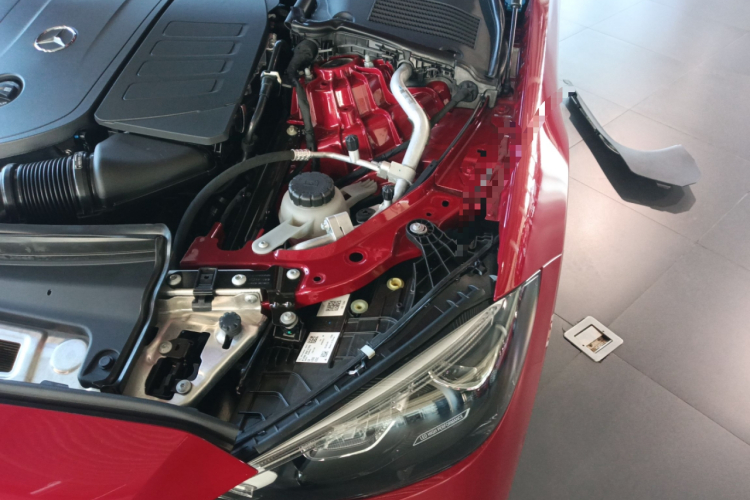 奔驰C级 2024款 C 200 L 运动版机舱底盘26