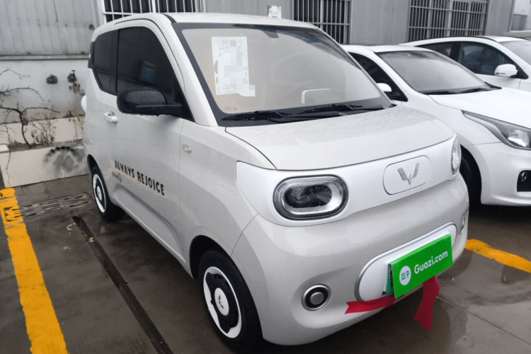 五菱汽车 宏光MINIEV 2024款 第三代 215km 青春版车身外观3