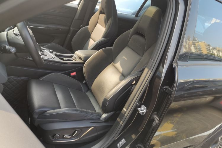 领克01 2023款 1.5TD EM-F PM中控内饰19