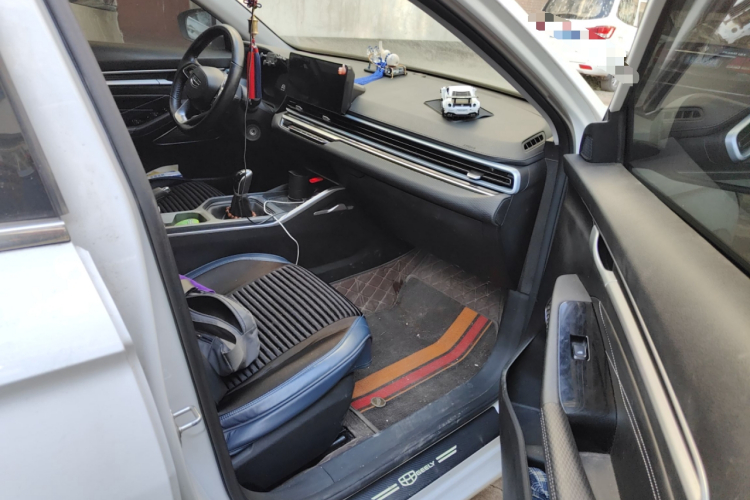 吉利汽车 帝豪 2022款 第4代 1.5L 手动精英型局部细节9005