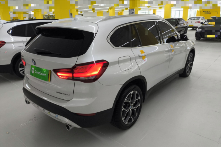 宝马X1 2021款 改款 sDrive25Li 领先型车身外观6005