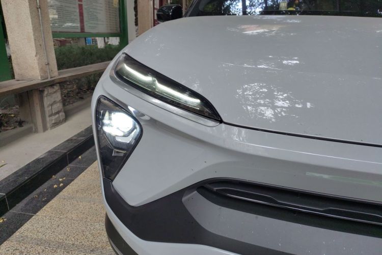 蔚来ES6 2020款 600KM 运动版车身外观6006