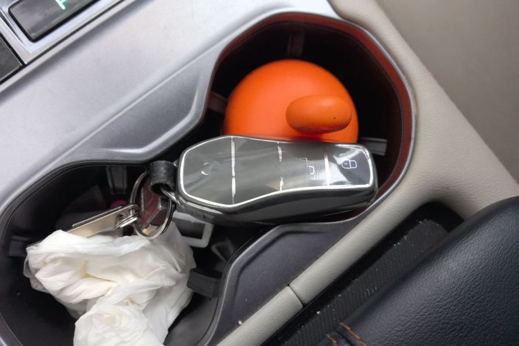 比亚迪 宋PLUS新能源 2023款 冠军版 DM-i 110KM 旗舰型中控内饰11