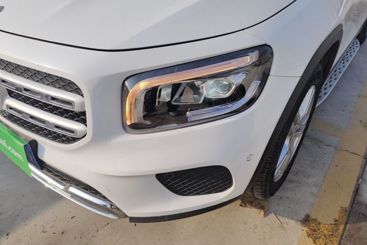 奔驰GLB 2022款 改款 GLB 200 动感型局部细节36