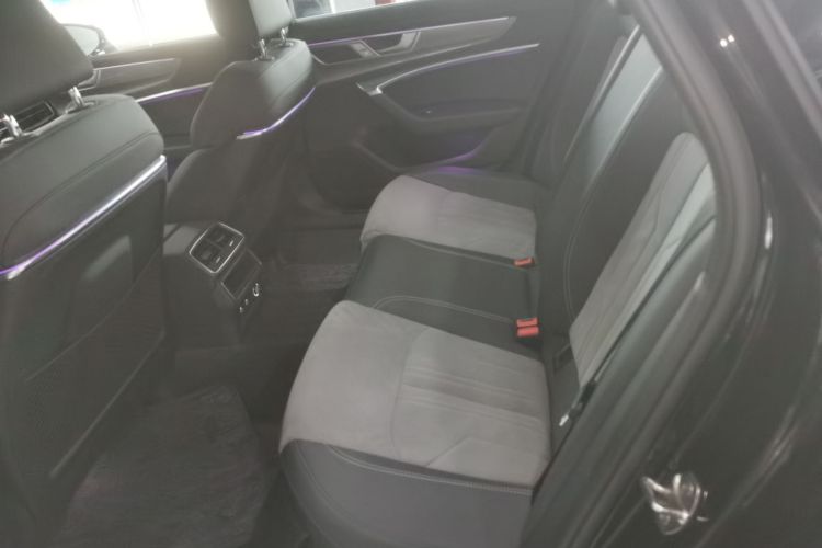 奥迪A6L 2023款 改款 40 TFSI 豪华动感型中控内饰7004