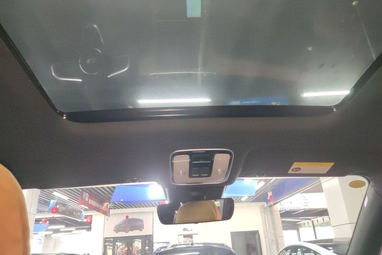 理想汽车 理想ONE 2020款 增程6座版中控内饰22