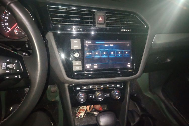 大众 途观L新能源 2019款 430PHEV 混动旗舰版局部细节16