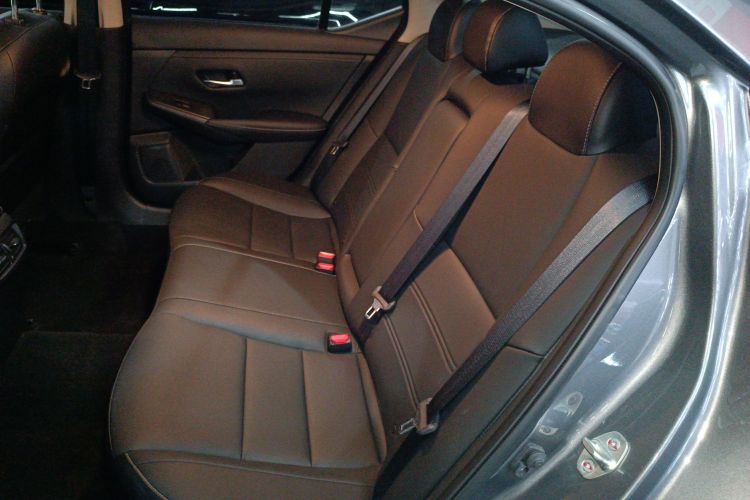 日产 轩逸 2020款 改款 1.6L XL CVT悦享版中控内饰7004