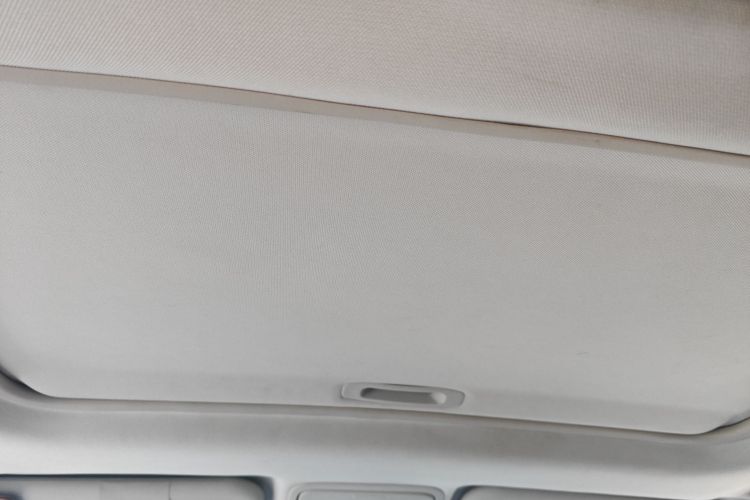 江铃 驭胜S350 2016款 2.0T 自动两驱汽油豪华天窗版7座中控内饰22