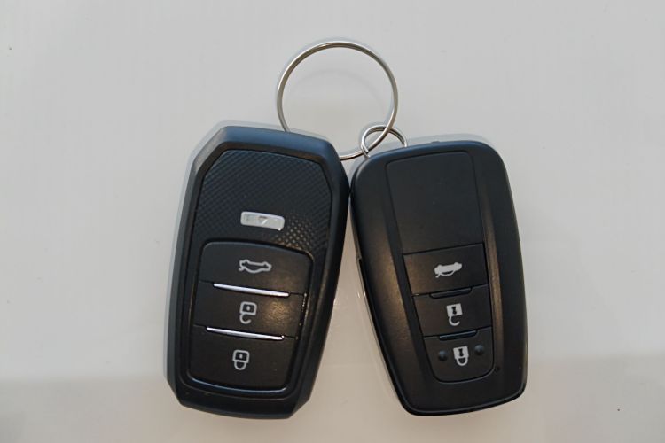 丰田 卡罗拉 2023款 1.2T 先锋版中控内饰7001