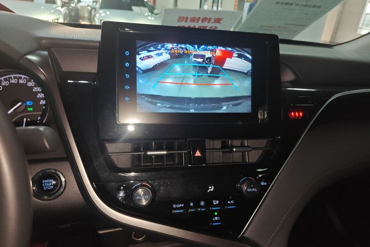 丰田 凯美瑞 2023款 2.0GVP 领先版中控内饰16