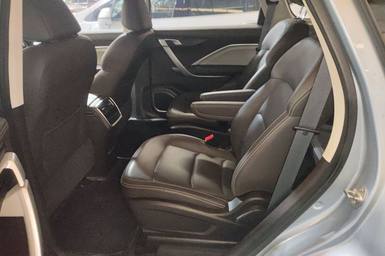 吉利汽车 嘉际 2021款 1.8TD DCT舒适型中控内饰7004