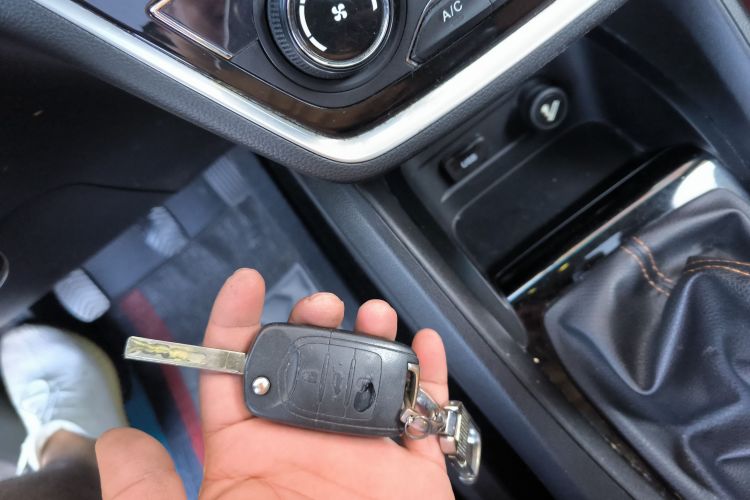 五菱汽车 五菱宏光S3 2018款 1.5L 手动豪华型 国V中控内饰7001