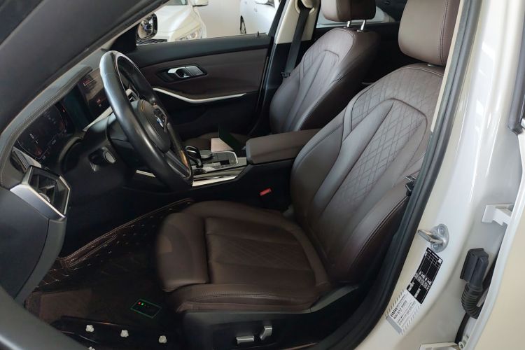 宝马3系 2022款 320Li M运动套装局部细节19