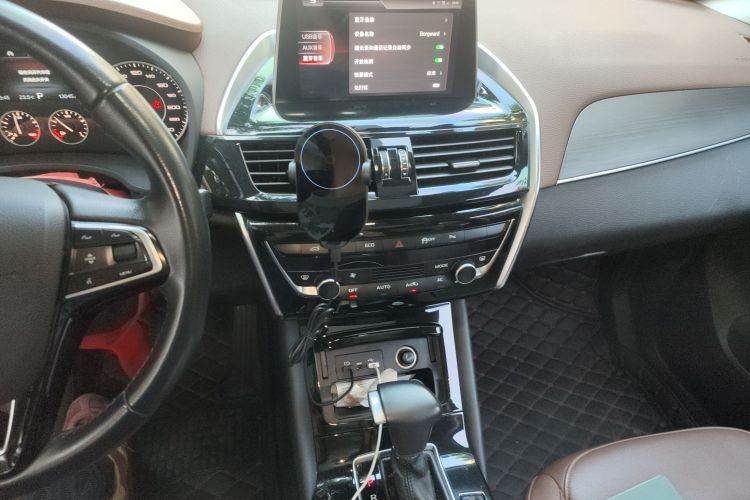 宝沃BX5 2017款 20TGDI 自动两驱领先型中控内饰16