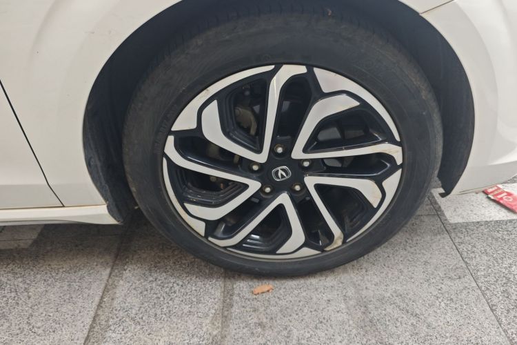 长安 逸动 2018款 XT 1.6L GDI 自动锐潮型 国V车身外观6007