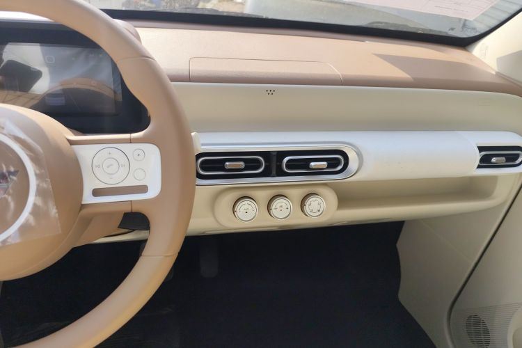 五菱汽车 宏光MINIEV 2024款 第三代 215km 青春版中控内饰16