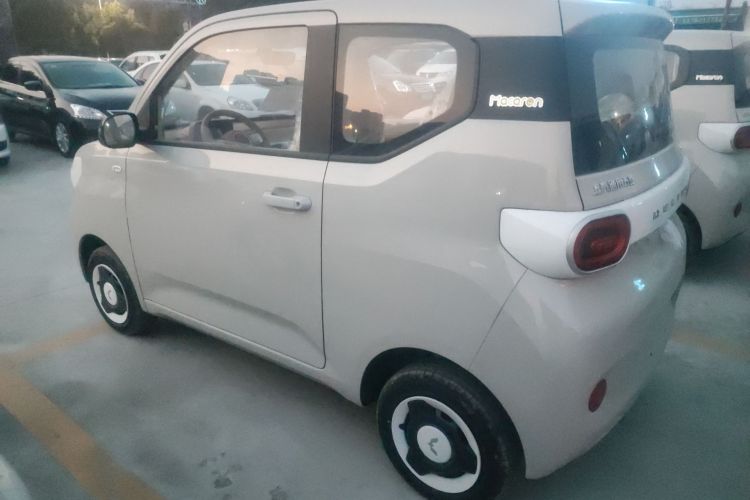 五菱汽车 宏光MINIEV 2024款 第三代 215km 青春版车身外观4