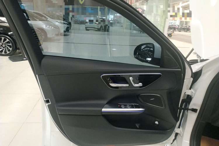 奔驰C级 2023款 C 260 L 运动版中控内饰7007