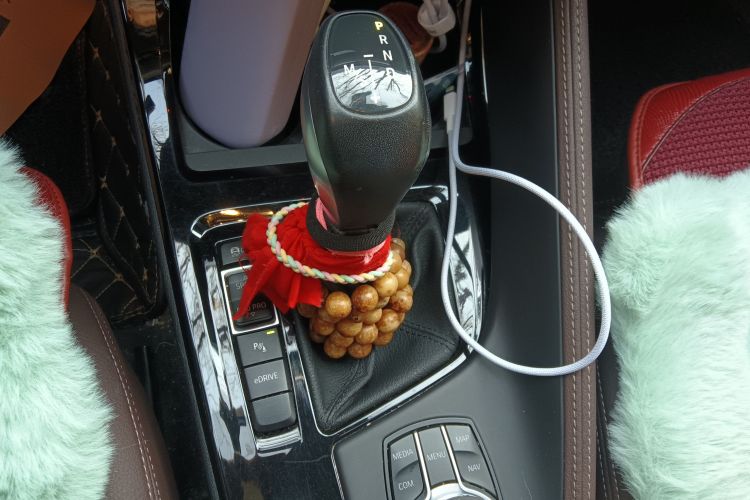 宝马X1新能源 2020款 xDrive30Le 尊享型中控内饰18