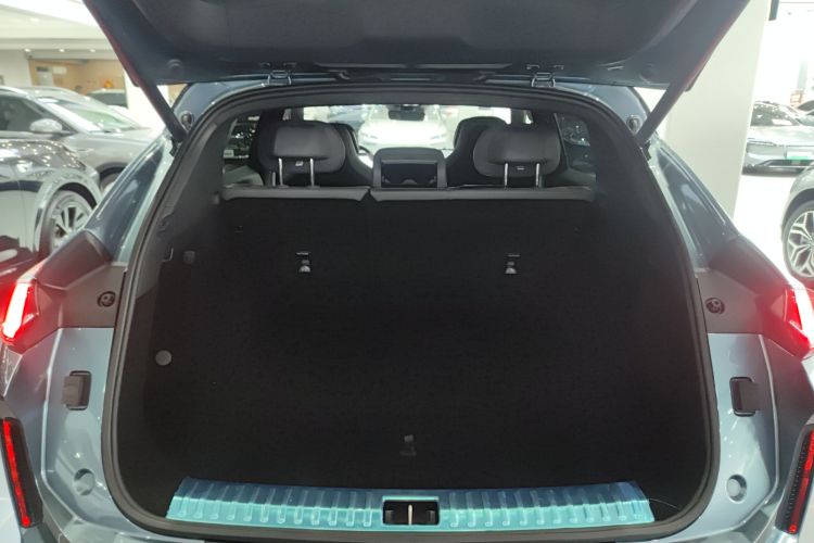 领克08 EM-P 2025款 220km 四驱性能Halo局部细节23