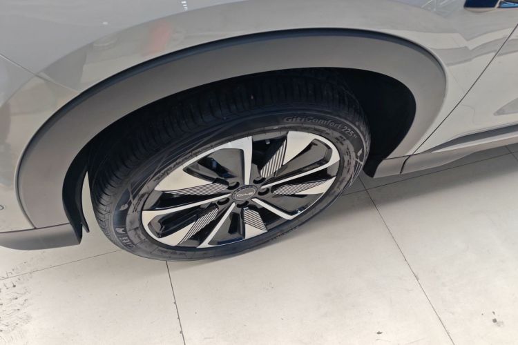 比亚迪 宋PLUS新能源 2025款 EV 智驾版 520km 尊贵型车身外观6007