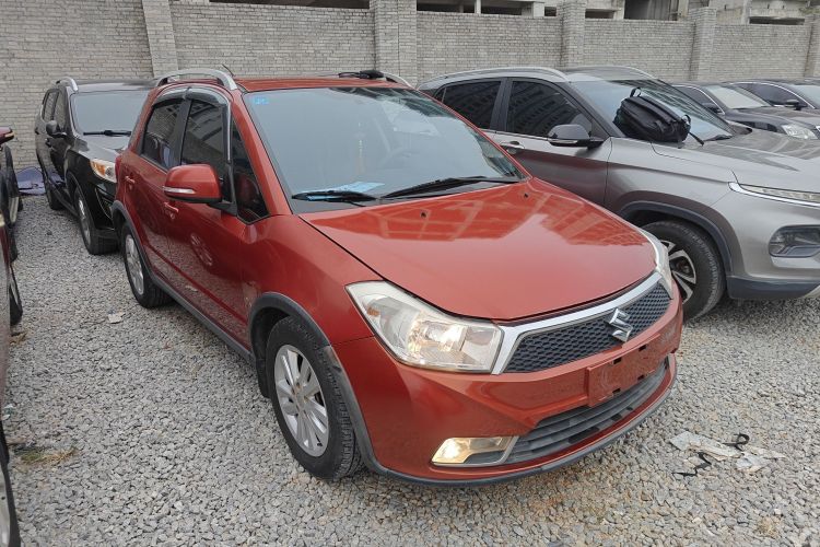 铃木 天语 SX4 2013款 1.6L 手动酷锐型车身外观3