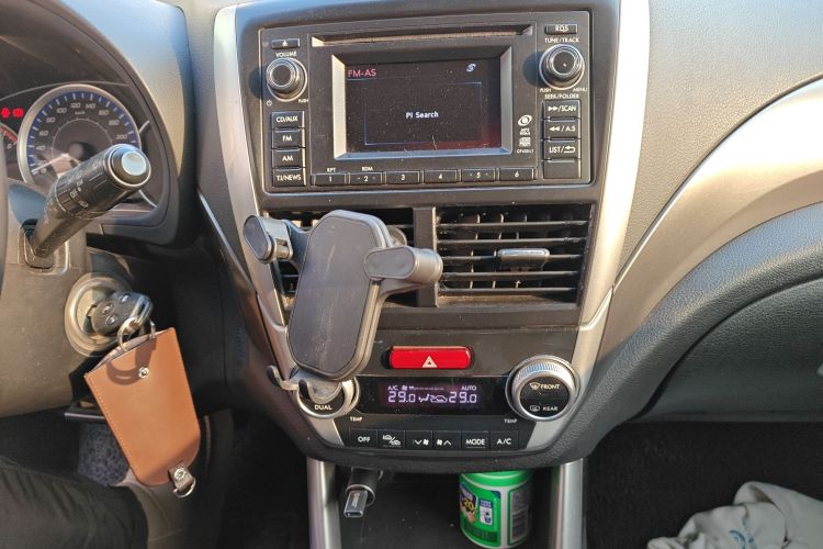 斯巴鲁 森林人 2011款 2.5XS 自动豪华版中控内饰16