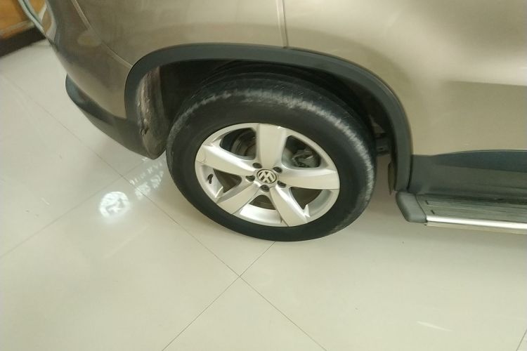 大众 途观 2013款 1.8TSI 自动两驱舒适版车身外观6008