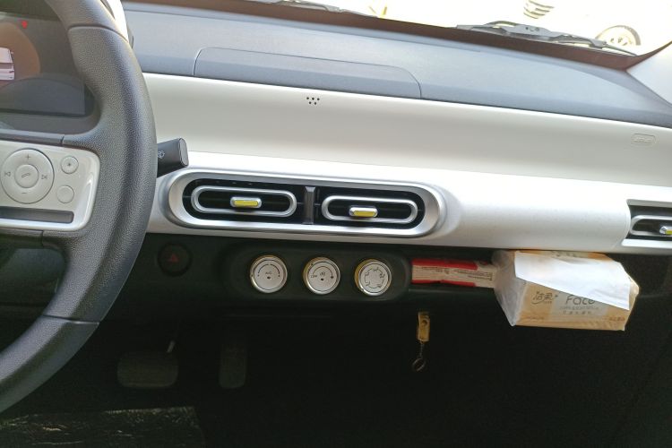 五菱汽车 宏光MINIEV 2024款 第三代 215km 青春版局部细节16