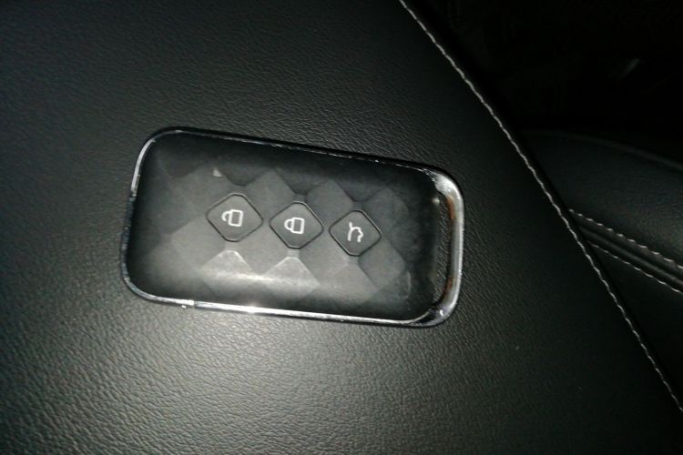 五菱汽车 五菱星辰 2022款 2.0L DHT电速款中控内饰7001