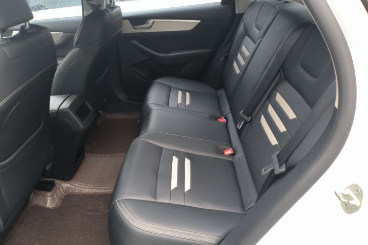 比亚迪 秦Pro 2019款 超能版 1.5TI 手动智联锋劲型 国V中控内饰7004