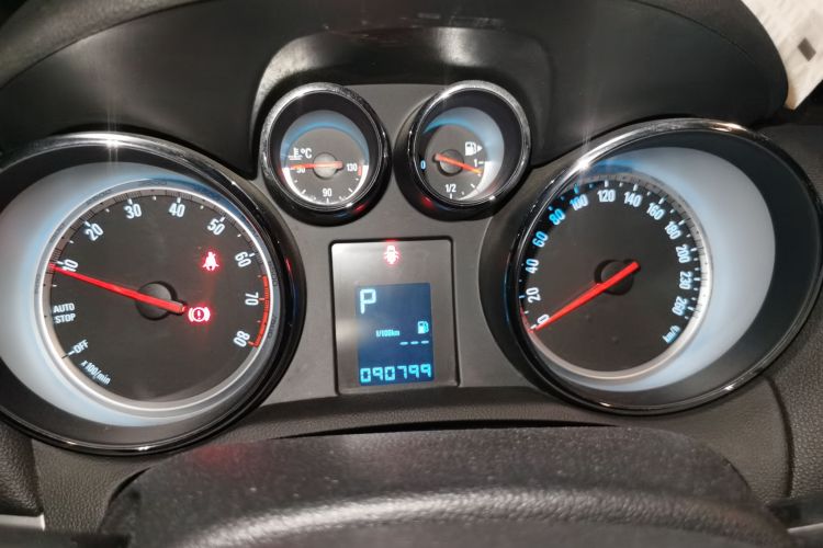 别克 昂科拉 2015款 1.4T 自动两驱都市精英型中控内饰14