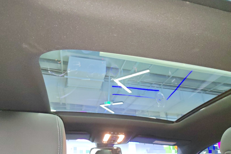 奔驰A级 2021款 A 200 L 运动轿车时尚型局部细节22