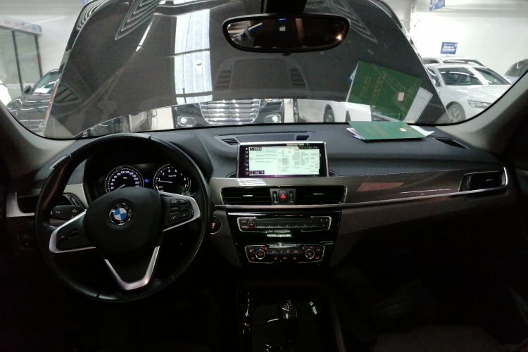 宝马X1 2019款 xDrive20Li 尊享型中控内饰12