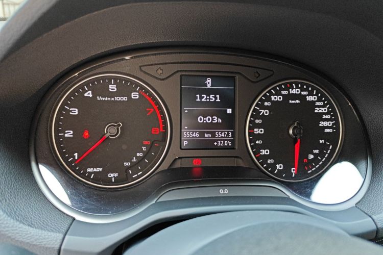 奥迪Q2L 2020款 35 TFSI 时尚动感型中控内饰14