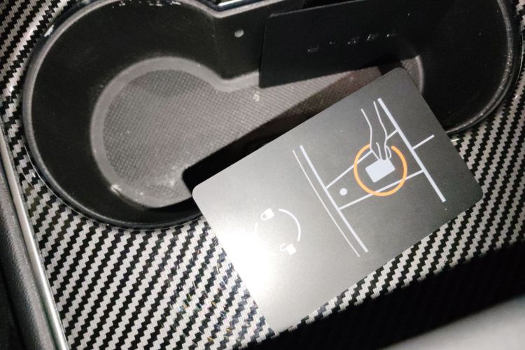 特斯拉 Model 3 2020款 改款 标准续航后驱升级版中控内饰7001