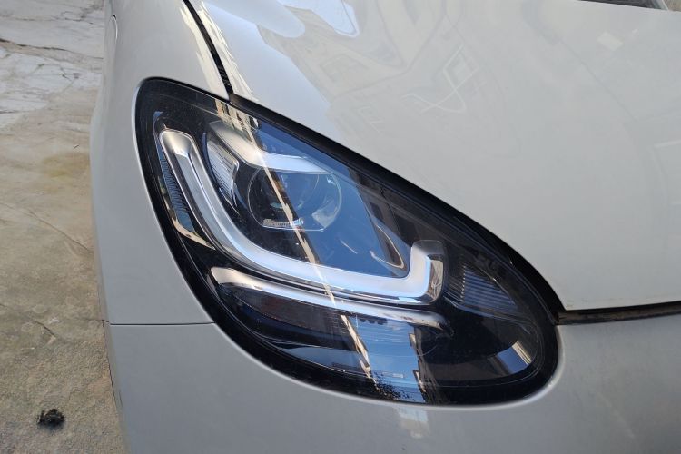 五菱汽车 五菱缤果 2023款 203km 轻享款车身外观8