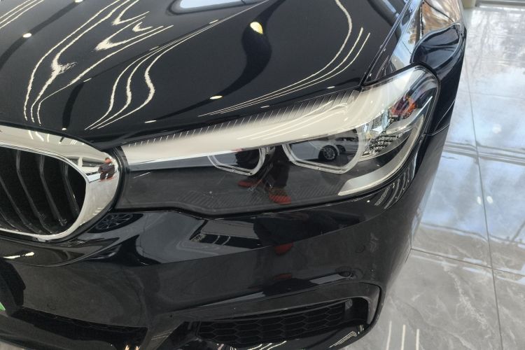 宝马5系 2019款 改款 530Li 领先型 M运动套装局部细节36