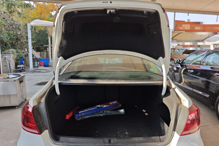 一汽-大众CC 2015款 2.0TSI 至尊型机舱底盘23