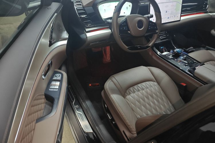 比亚迪 汉 2024款 EV 荣耀版 605KM前驱尊贵型中控内饰20