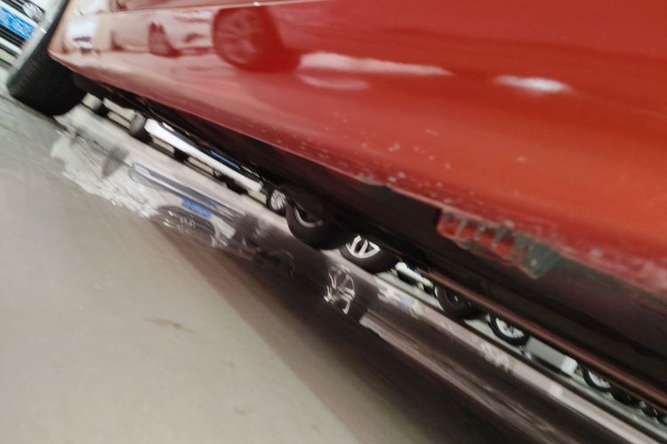 宝马2系旅行车 2016款 218i 时尚型机舱底盘29