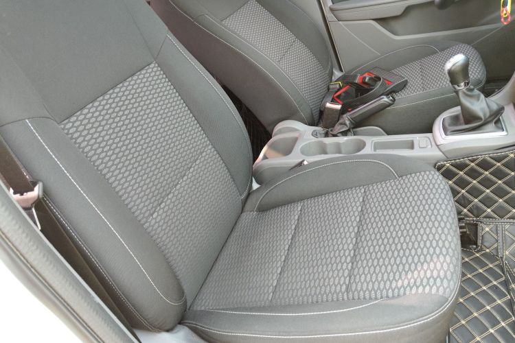 福特 福克斯 2013款 两厢经典 1.8L 手动基本型局部细节41