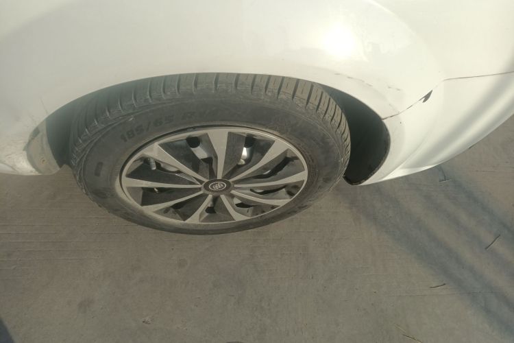 别克 凯越 2013款 1.5L 自动经典型车身外观10