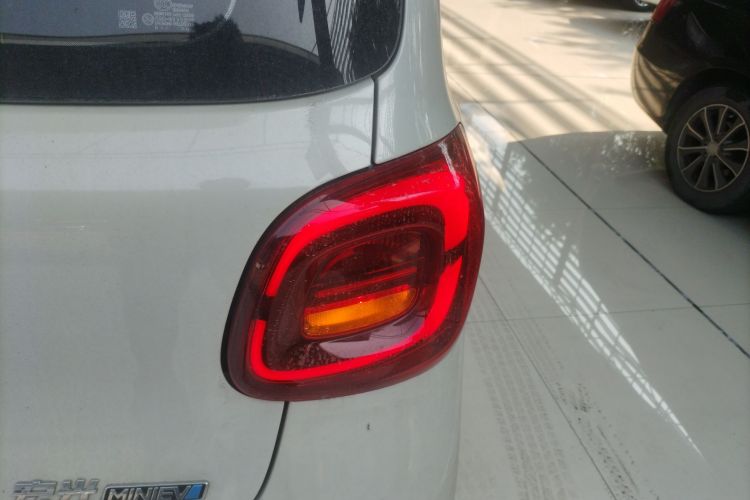 五菱汽车 宏光MINIEV 2025款 四门版 进阶款车身外观9